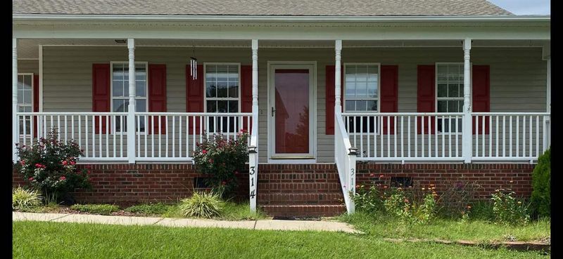 314 Cambridge Dr, Angier, NC 27501