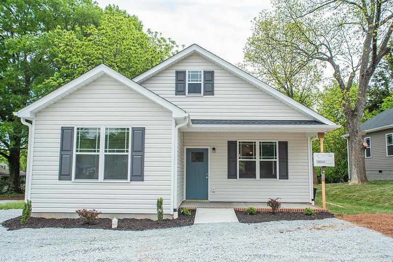 314 Chub Lake St, Roxboro, NC 27573