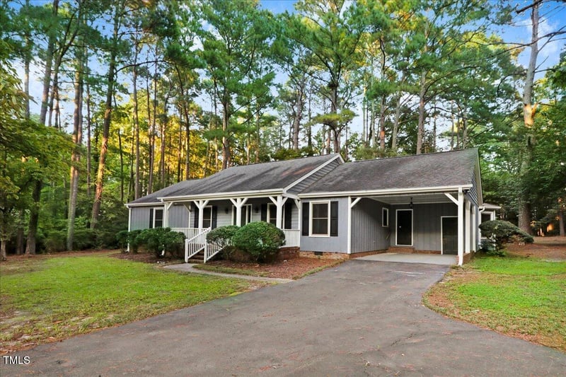 314 Mill Creek Dr, Fuquay Varina, NC 27526