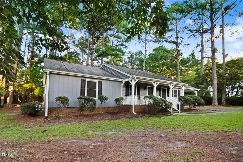 314 Mill Creek Dr, Fuquay Varina, NC 27526