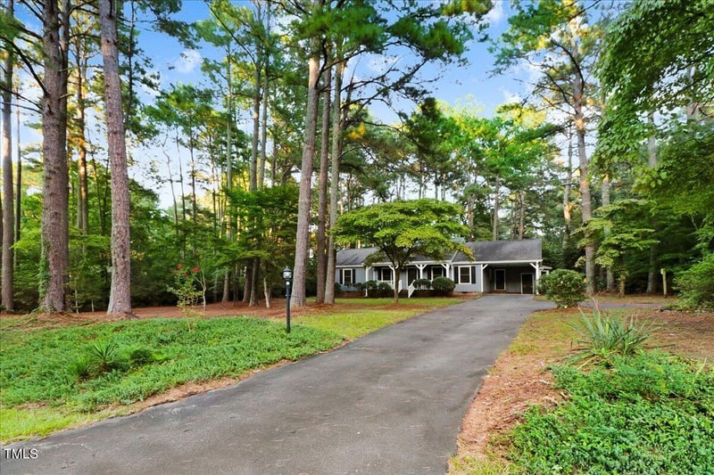 314 Mill Creek Dr, Fuquay Varina, NC 27526