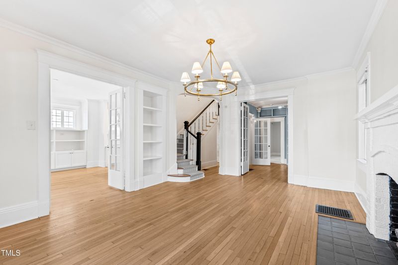 314 E Park Dr, Raleigh, NC 27605