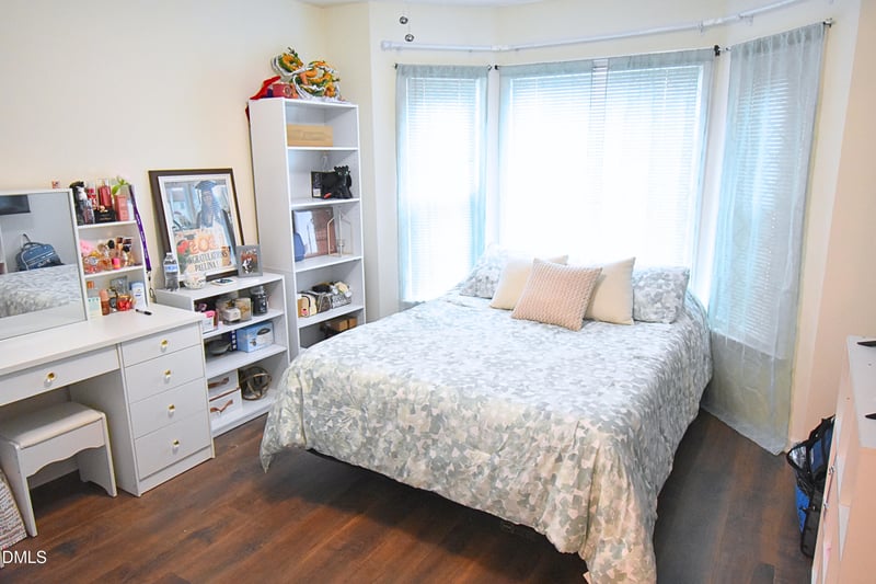314 Riverwalk Cir, Cary, NC 27511