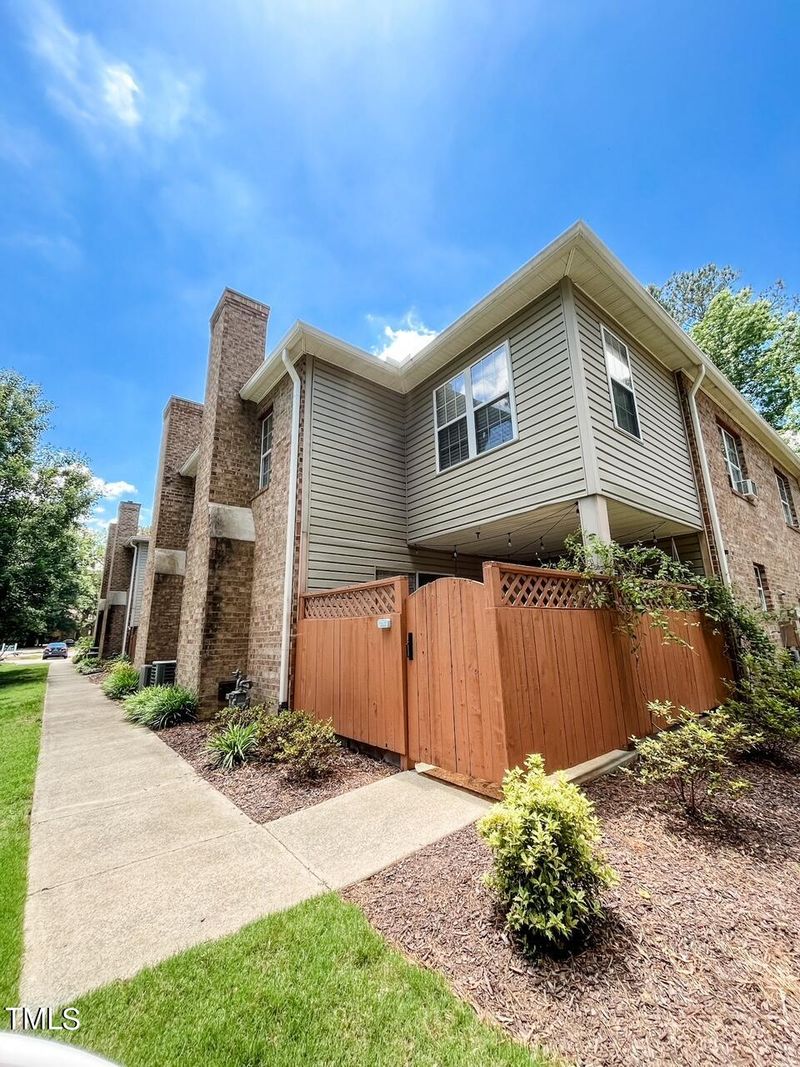 314 Summerwalk Cir, Chapel Hill, NC 27517