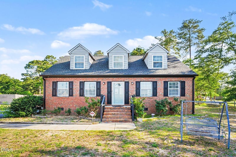 314 Woodington Rd, Hope Mills, NC 28348