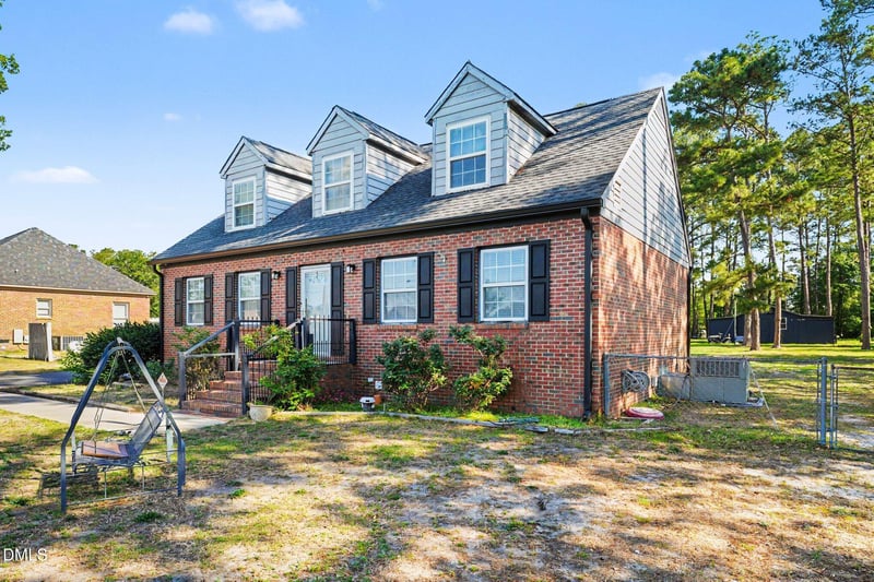 314 Woodington Rd, Hope Mills, NC 28348