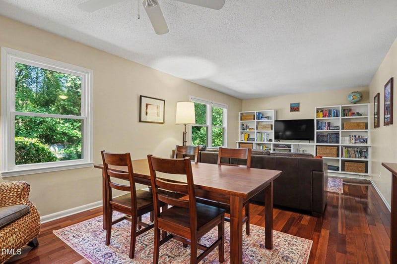 3140 Merrianne Dr, Raleigh, NC 27607