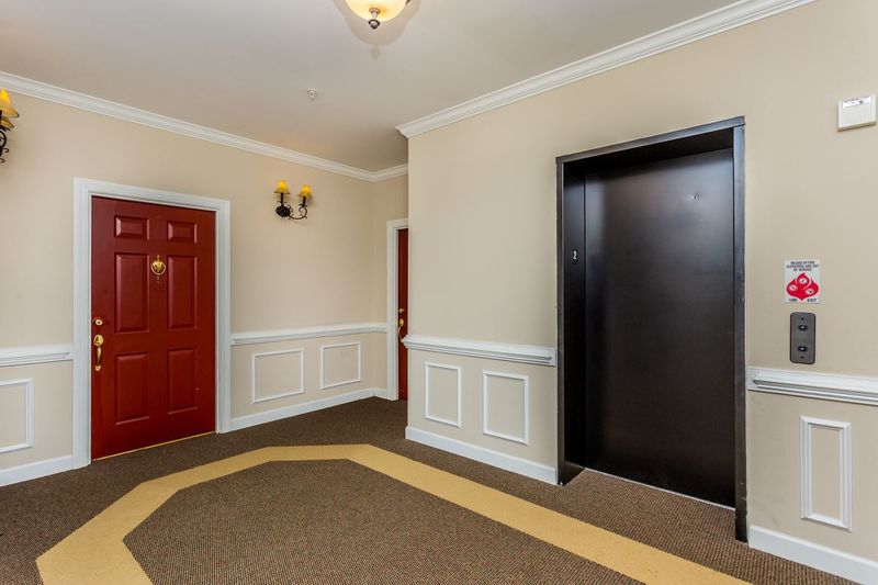 3141 Hemlock Forest Cir #201, Raleigh, NC 27612