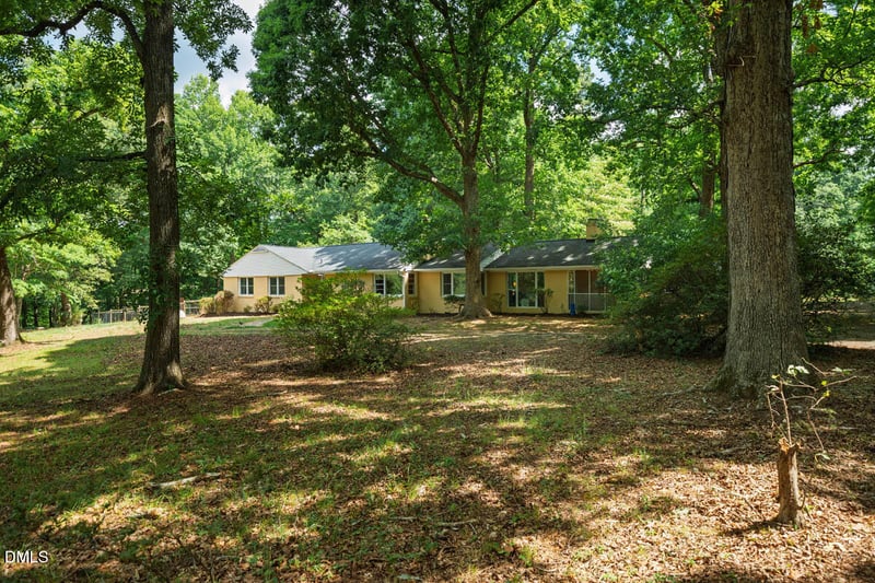 3142 Jones Dr, Mebane, NC 27302