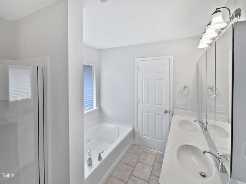 3142 Rapid Falls Rd, Cary, NC 27519