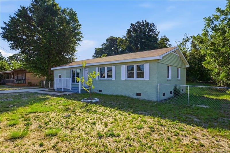 3145 Legion Rd, Hope Mills, NC 28348