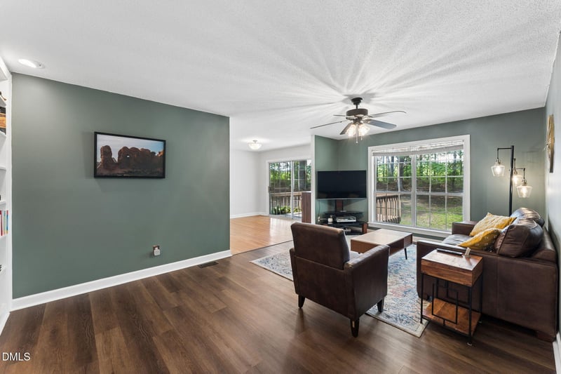 315 Acorn Dr, Sanford, NC 27330