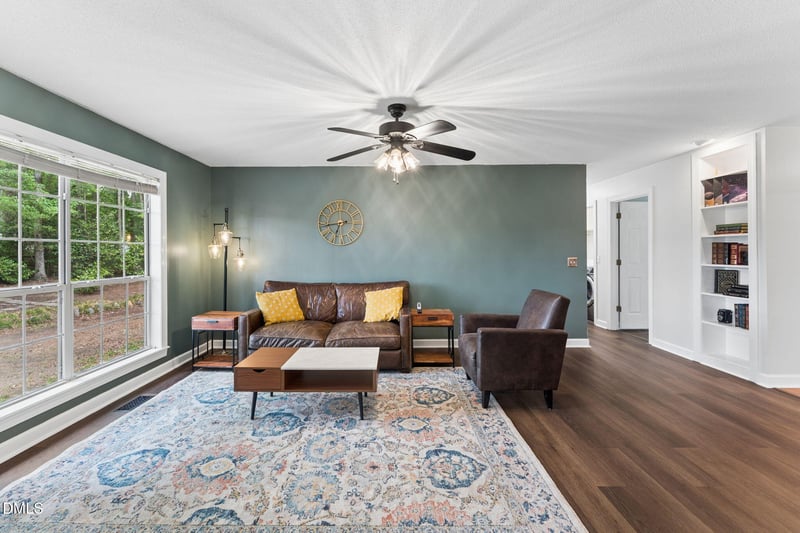 315 Acorn Dr, Sanford, NC 27330