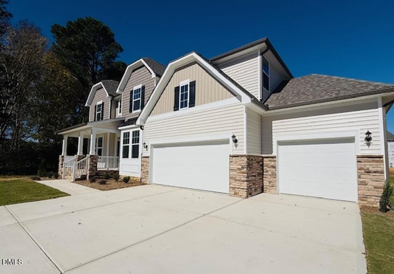 315 Adams Pointe Ct, Angier, NC 27501