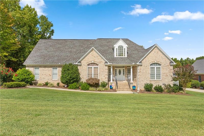 315 Benjamin Ct, Burlington, NC 27215