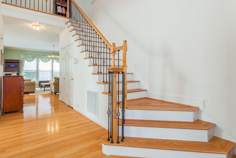 315 Capistrane Dr, Cary, NC 27519