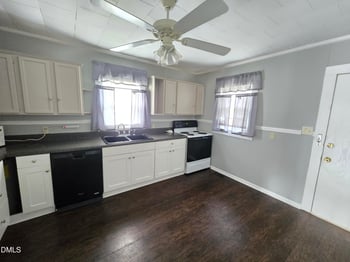 315 Coble St, Burlington, NC 27215