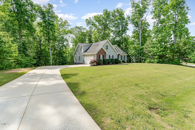 315 Copper Ridge Dr, Sanford, NC 27330