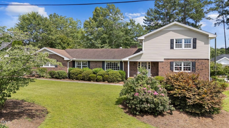 315 Crescent Dr, Clayton, NC 27520