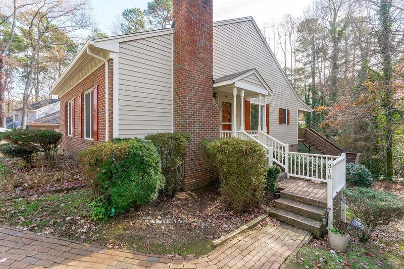 315 Dansk Ct, Cary, NC 27511