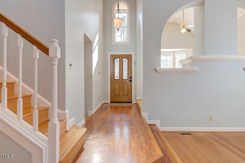 315 Fairwinds Dr, Cary, NC 27518