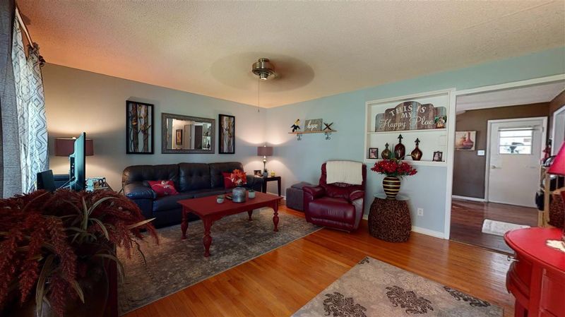 315 S George St, Benson, NC 27504