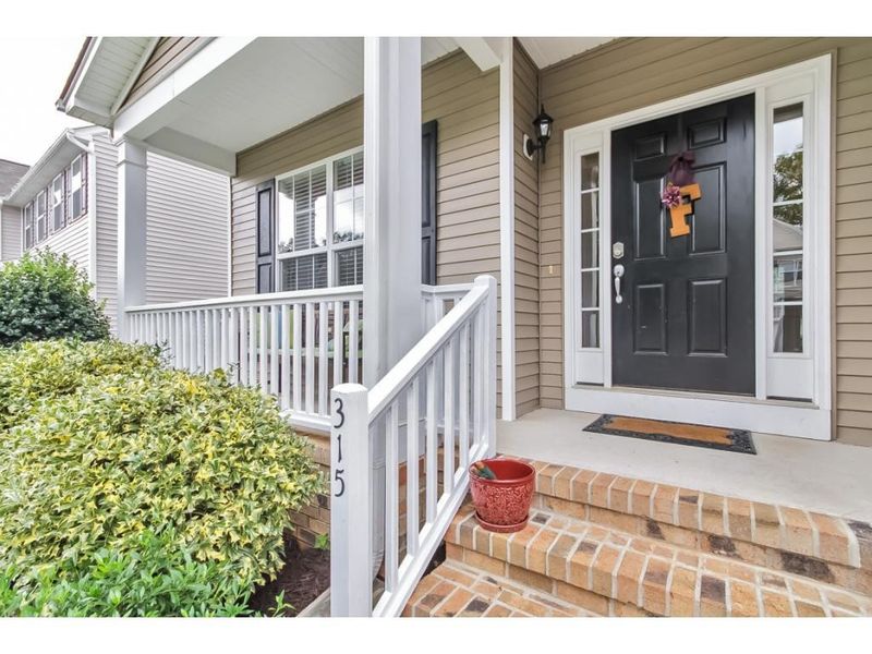 315 Large Oak Ln, Mebane, NC 27302