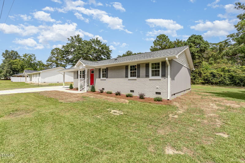 315 Main St, Four Oaks, NC 27524