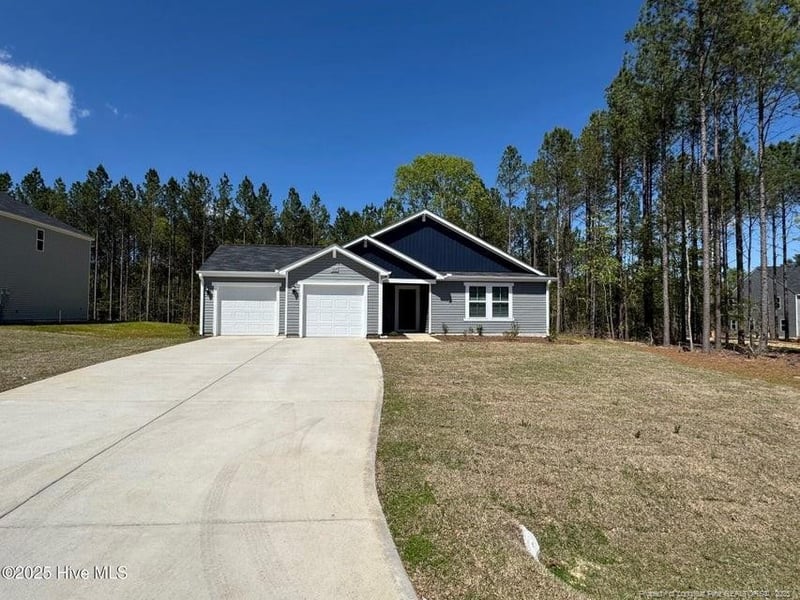 315 Rocking Horse Ln, Sanford, NC 27332