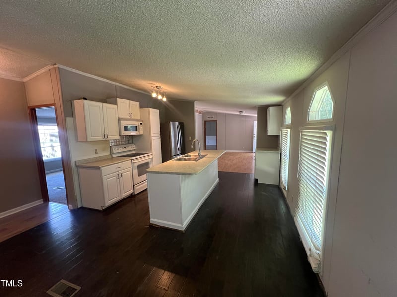 315 Silver Belle Dr, Zebulon, NC 27597