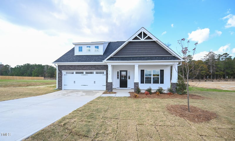 315 Tobacco Barn Dr, Angier, NC 27501