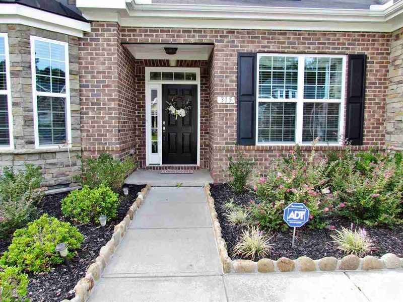 315 Windrush Ln, Durham, NC 27703