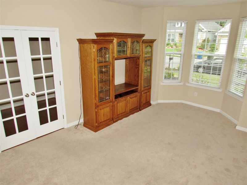 315 Windrush Ln, Durham, NC 27703