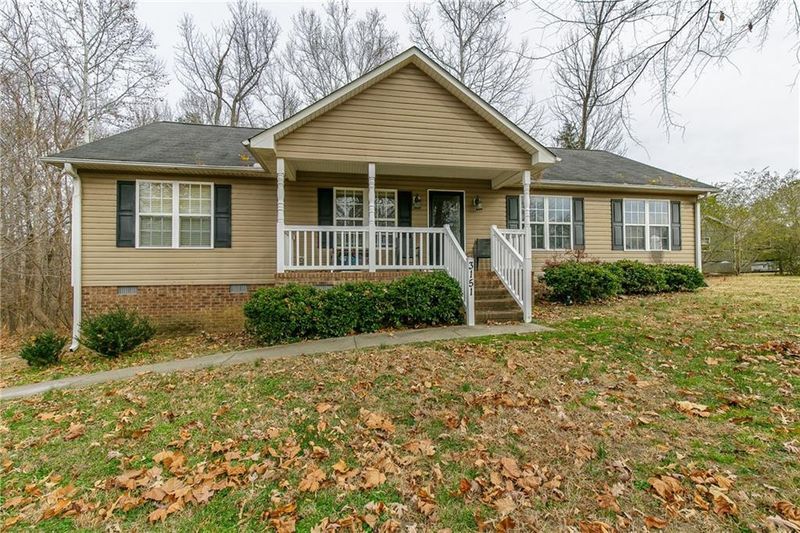 3151 Sundance Dr, Burlington, NC 27217