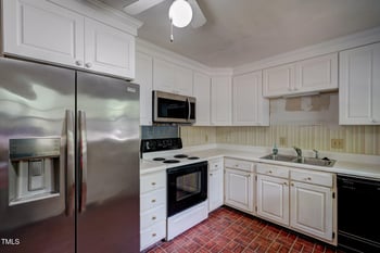 3158 Morningside Dr, Raleigh, NC 27607