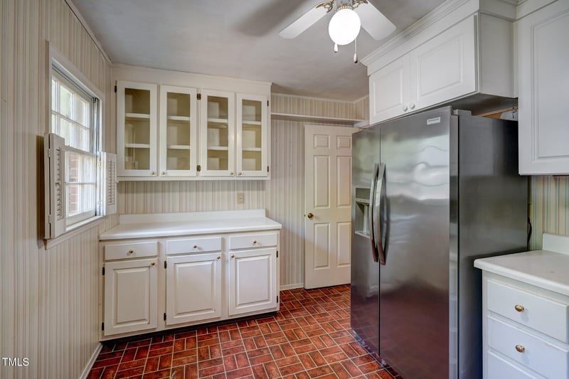 3158 Morningside Dr, Raleigh, NC 27607