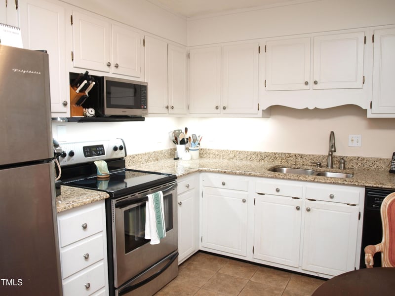 3159 Morningside Dr, Raleigh, NC 27607