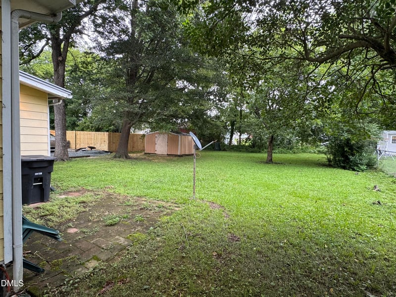 316 Atwater St, Burlington, NC 27215
