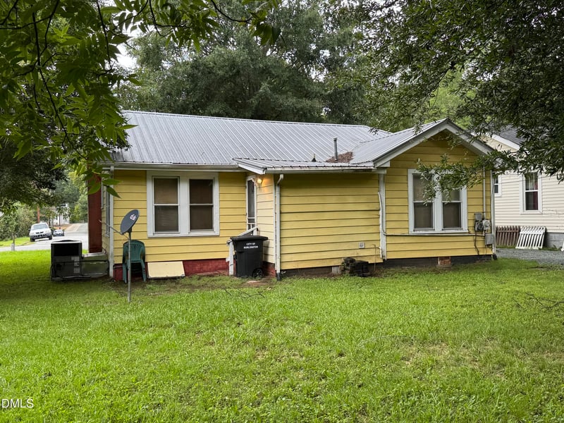 316 Atwater St, Burlington, NC 27215