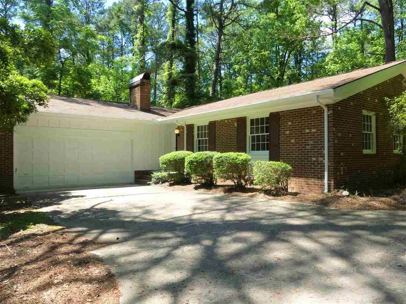 316 Brandywine Rd, Chapel Hill, NC 27516