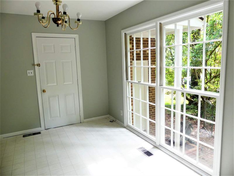 316 Brandywine Rd, Chapel Hill, NC 27516