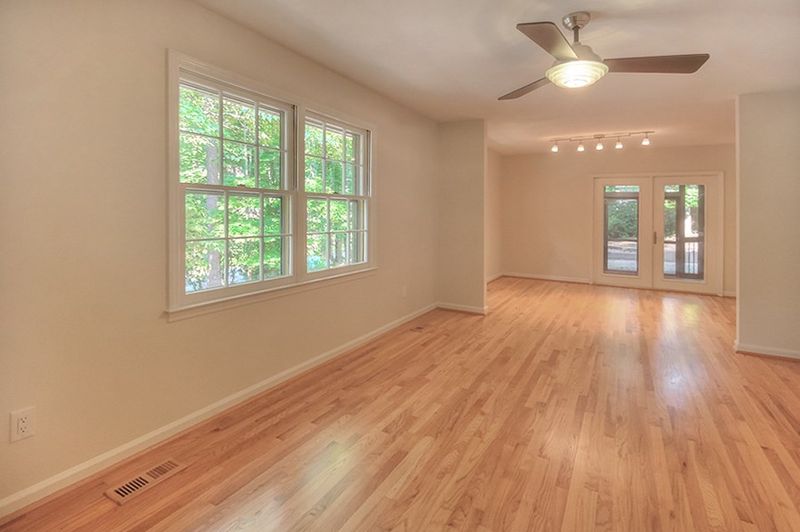 316 Burris Pl, Chapel Hill, NC 27516