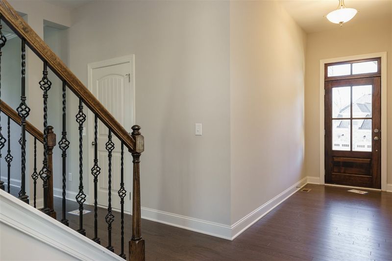 316 Cypress Falls Dr, Cary, NC 27513