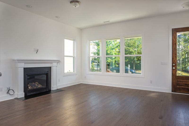 316 Della St, Chapel Hill, NC 27516