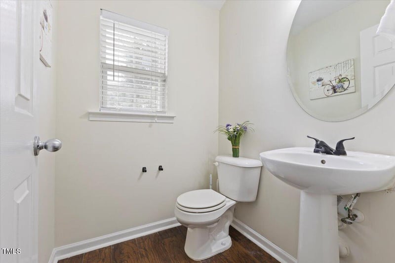 316 Edgecroft Way, Fuquay Varina, NC 27526