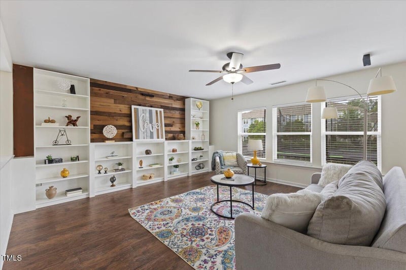 316 Edgecroft Way, Fuquay Varina, NC 27526