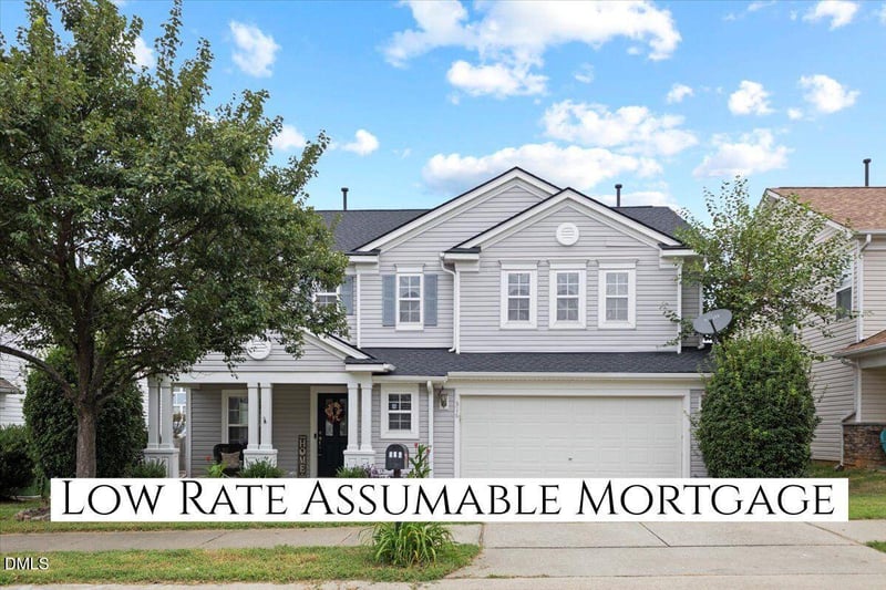 316 Edgecroft Way, Fuquay Varina, NC 27526