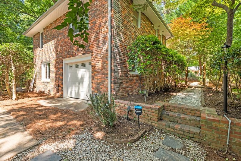 316 N Estes Dr, Chapel Hill, NC 27514