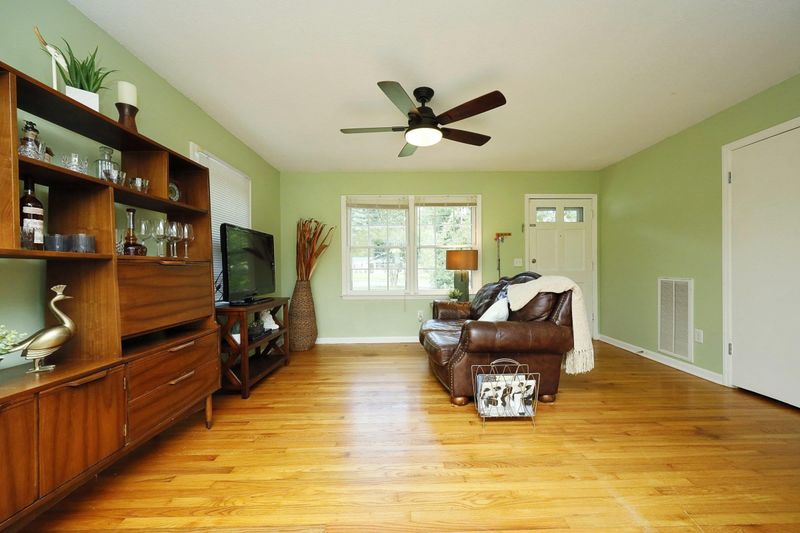 316 Fleming Dr, Durham, NC 27712