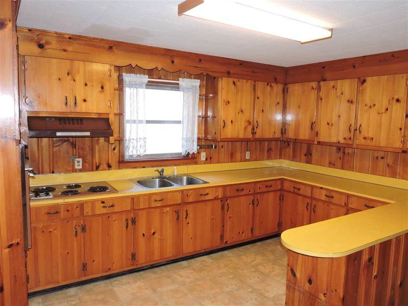 316 Garrett St, Roxboro, NC 27573